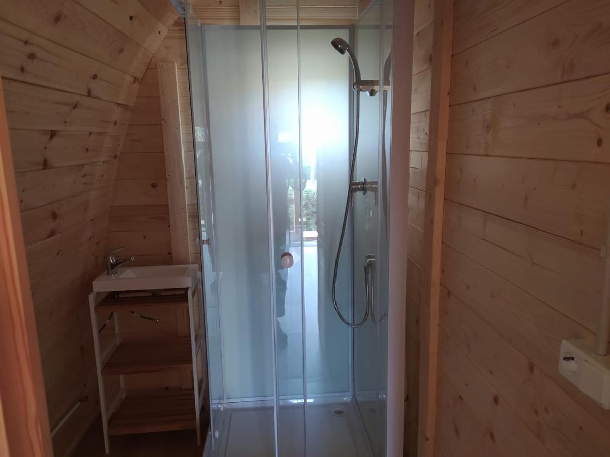 Bungalow 3 Personas - Camping Playa De Tapia Тапия-де-Касарьего Экстерьер фото